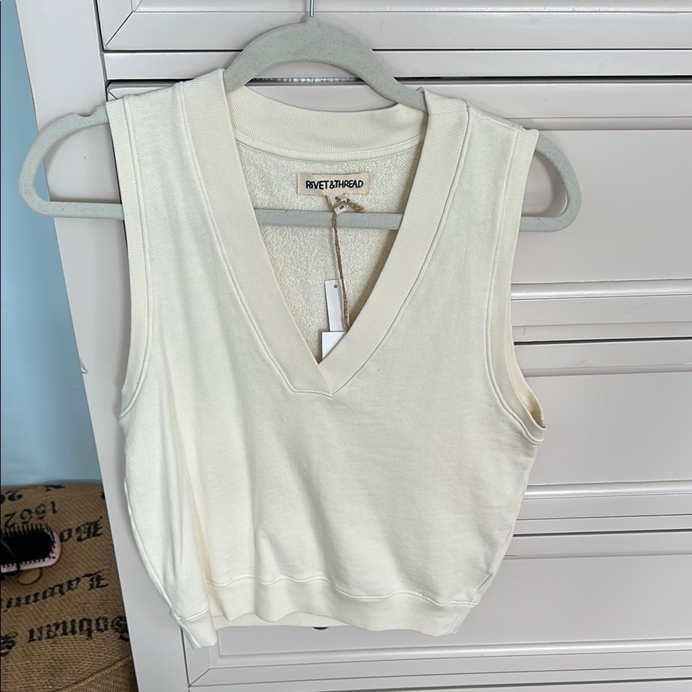 Rivet & Thread Cream Sleeveless Top